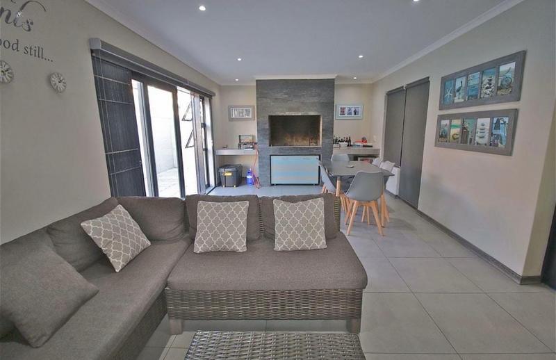 4 Bedroom Property for Sale in Kleinbosch Western Cape